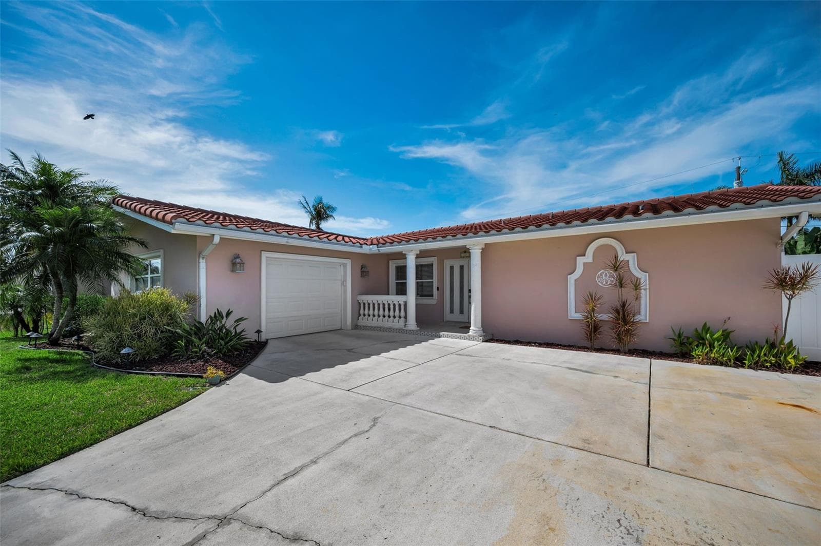 Single Family Residence at 111 17TH ST, BELLEAIR BEACH, photo 19 of 100