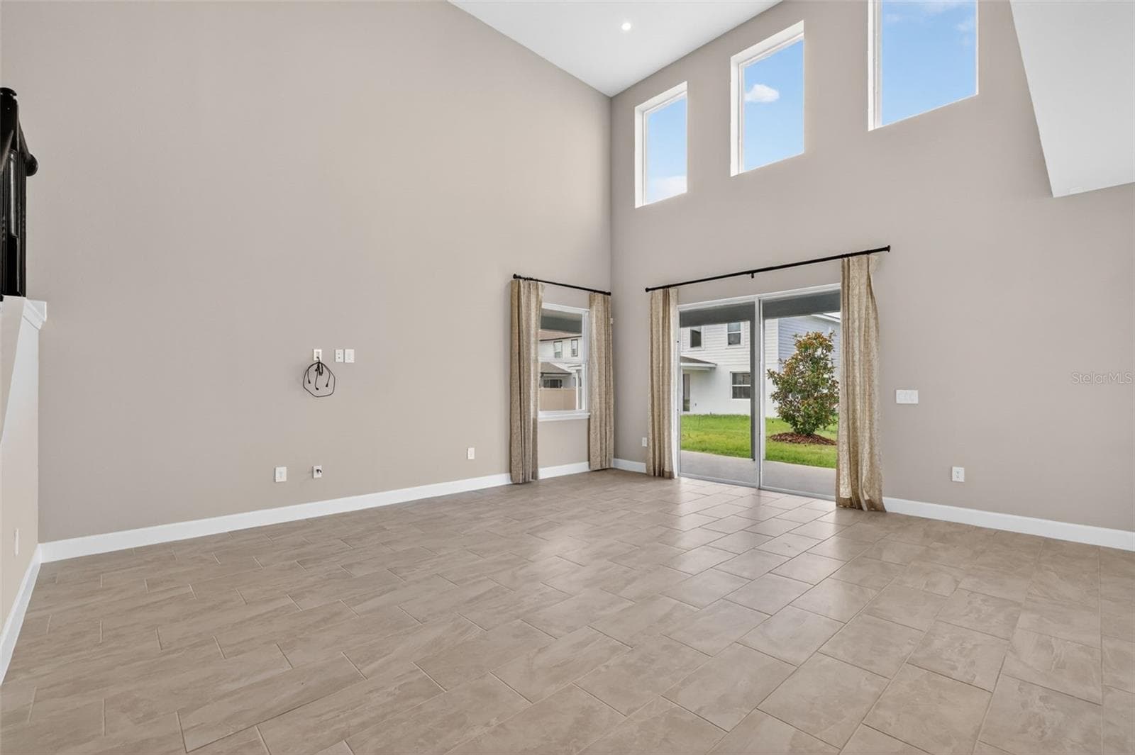 Living Room - 3894 CAPITAL REEF WAY, APOPKA