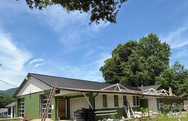 Right side View. - 68 Circle Drive, Marion