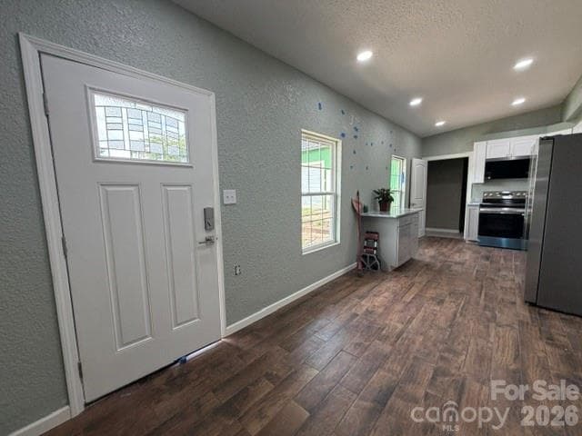 Interior view of apartment - 68 Circle Drive, Marion