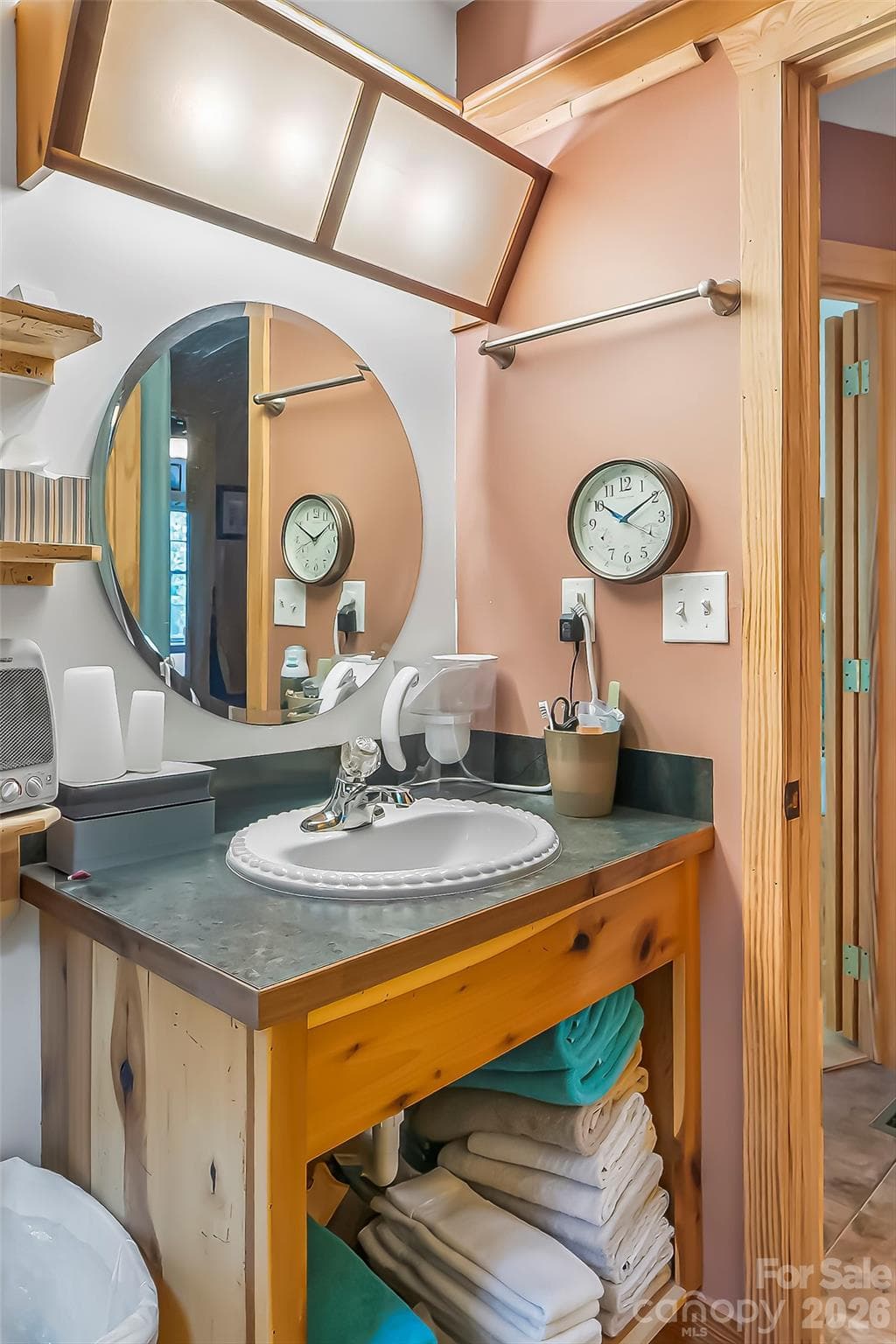 Upstairs Bathroom - Morganton