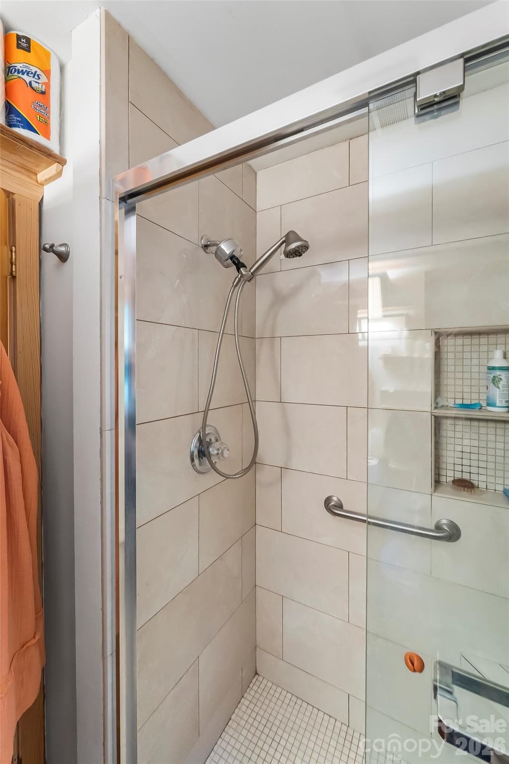 Upstairs Bathroom - Morganton