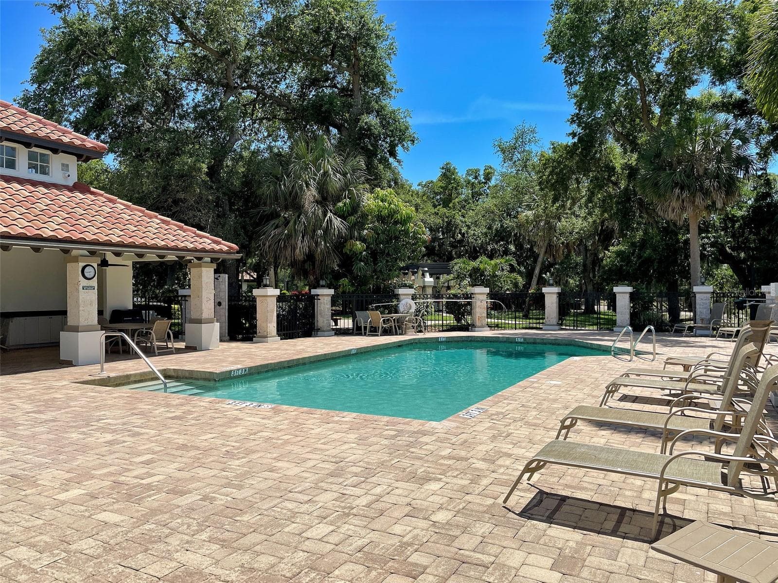 Single Family Residence at 5026 HANGING MOSS LN, SARASOTA, photo 82 of 87
