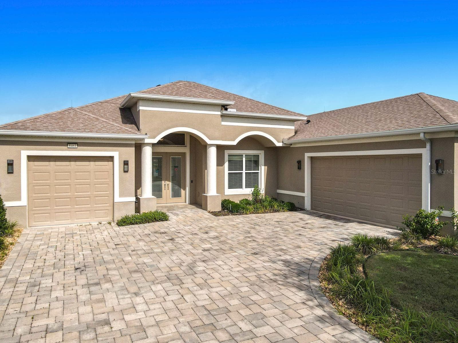 Welcome to Lake front Living... - 8461 BRIDGEPORT BAY CIR, MOUNT DORA