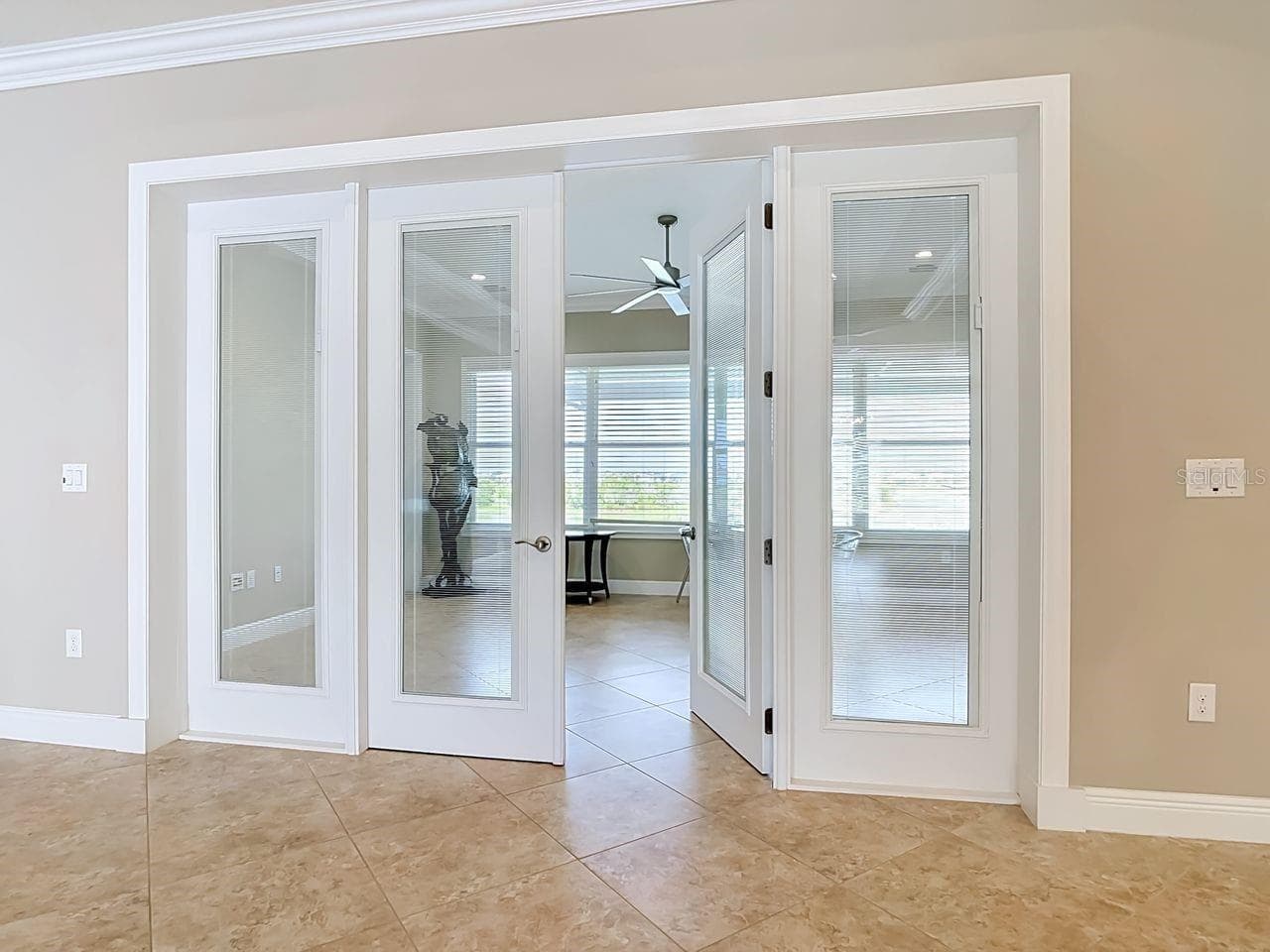 Enclosed Sunroom - 8461 BRIDGEPORT BAY CIR, MOUNT DORA