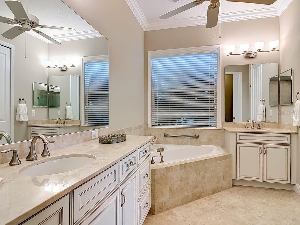 Primary en-suite - 8461 BRIDGEPORT BAY CIR, MOUNT DORA