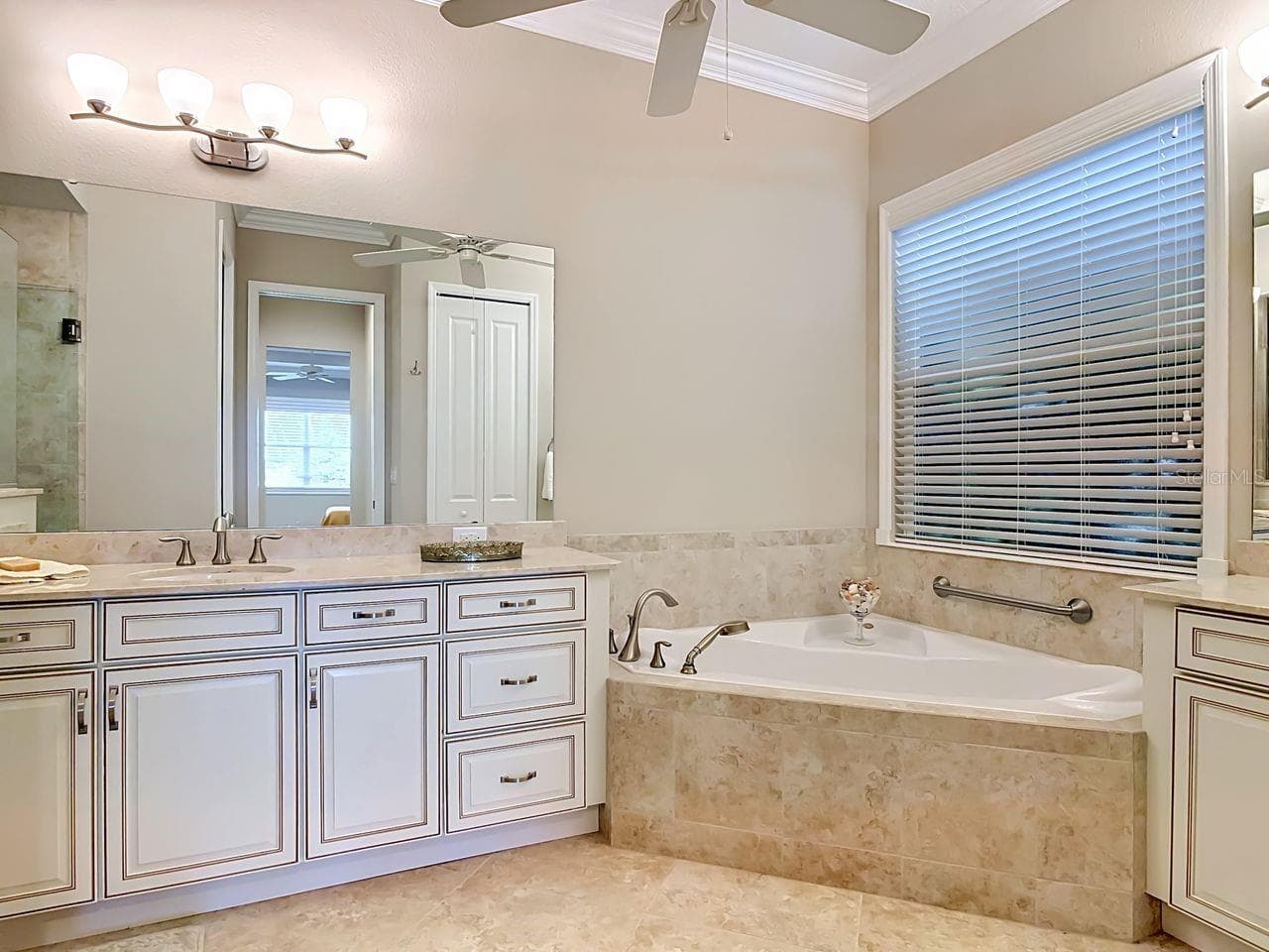 Garden Tub - 8461 BRIDGEPORT BAY CIR, MOUNT DORA