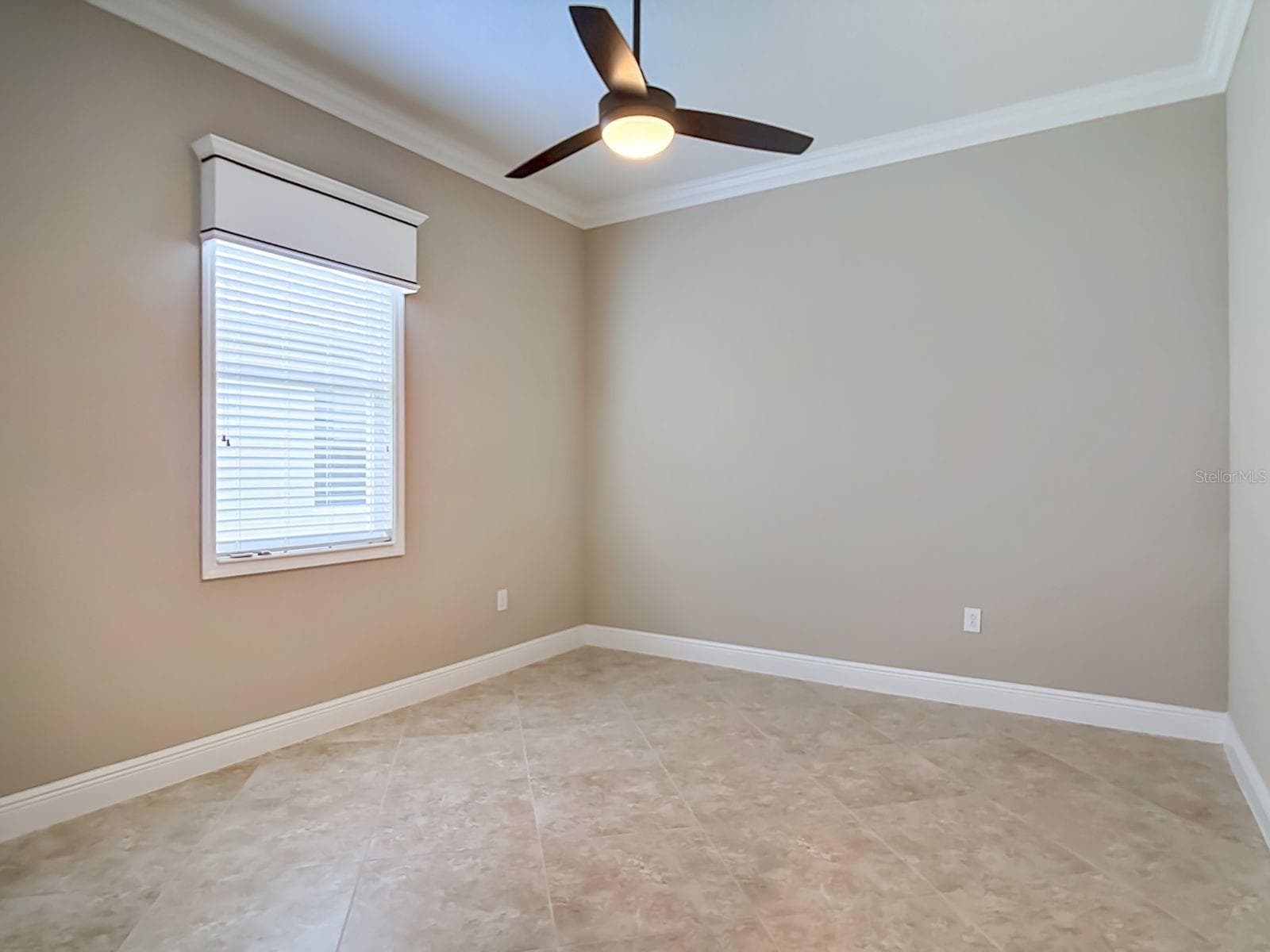 Single Family Residence at 8461 BRIDGEPORT BAY CIR, MOUNT DORA, photo 24 of 45