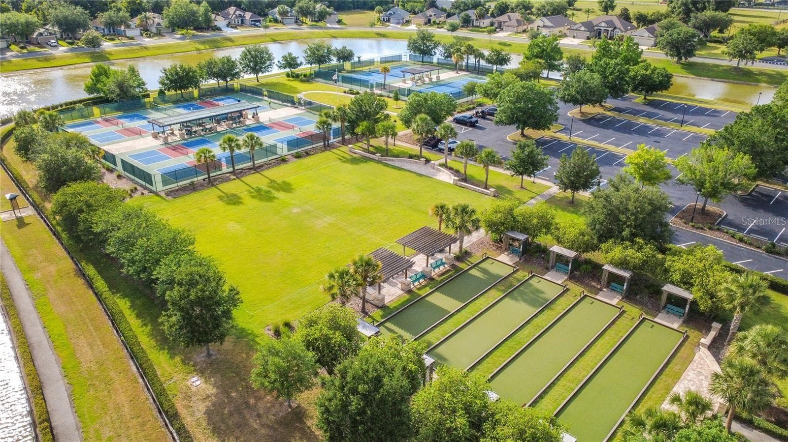 Pickleball, Tennis and more - 8461 BRIDGEPORT BAY CIR, MOUNT DORA