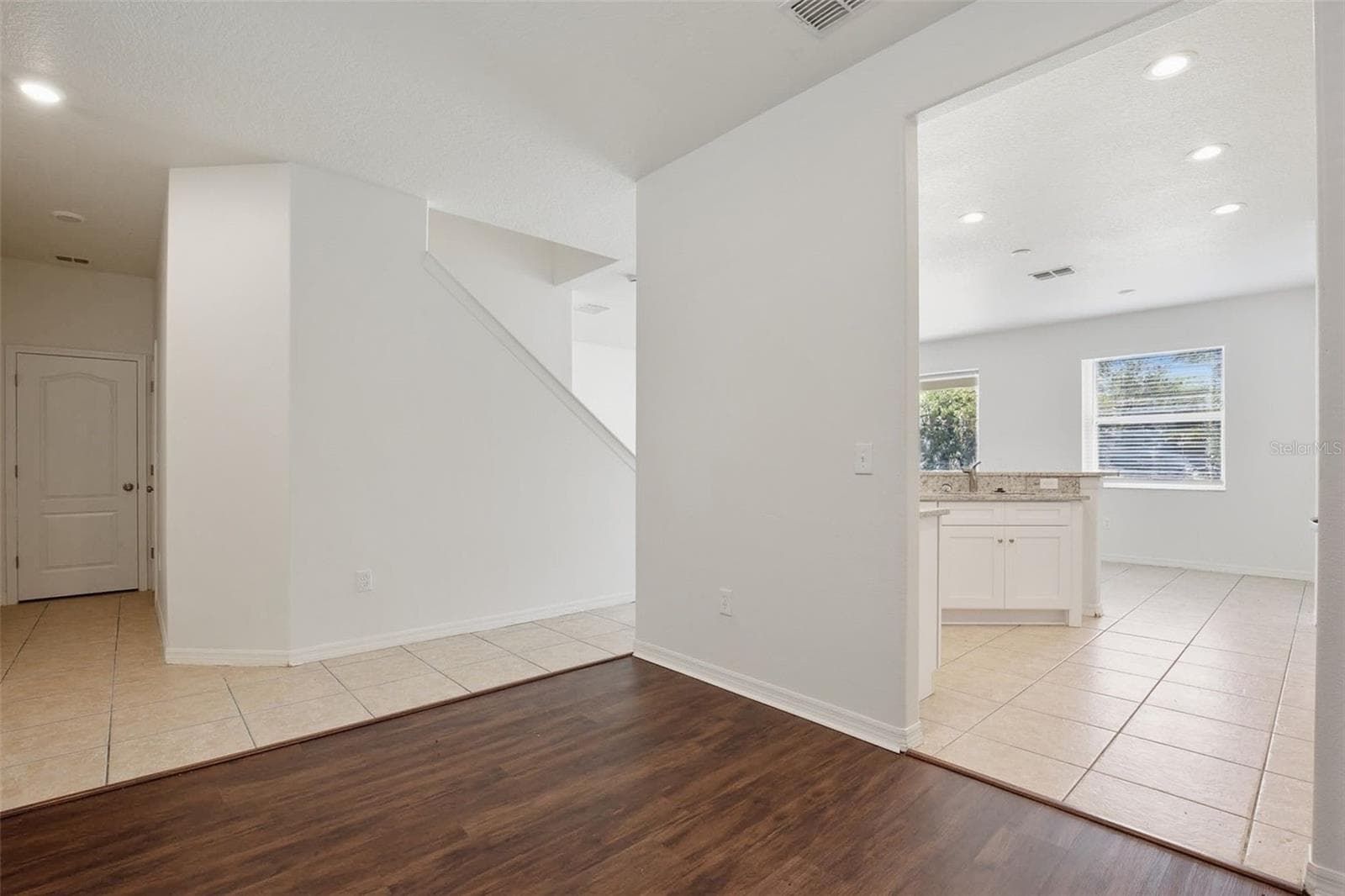 Single Family Residence at 20506 CAROLINA CHERRY CT, TAMPA, photo 9 of 45