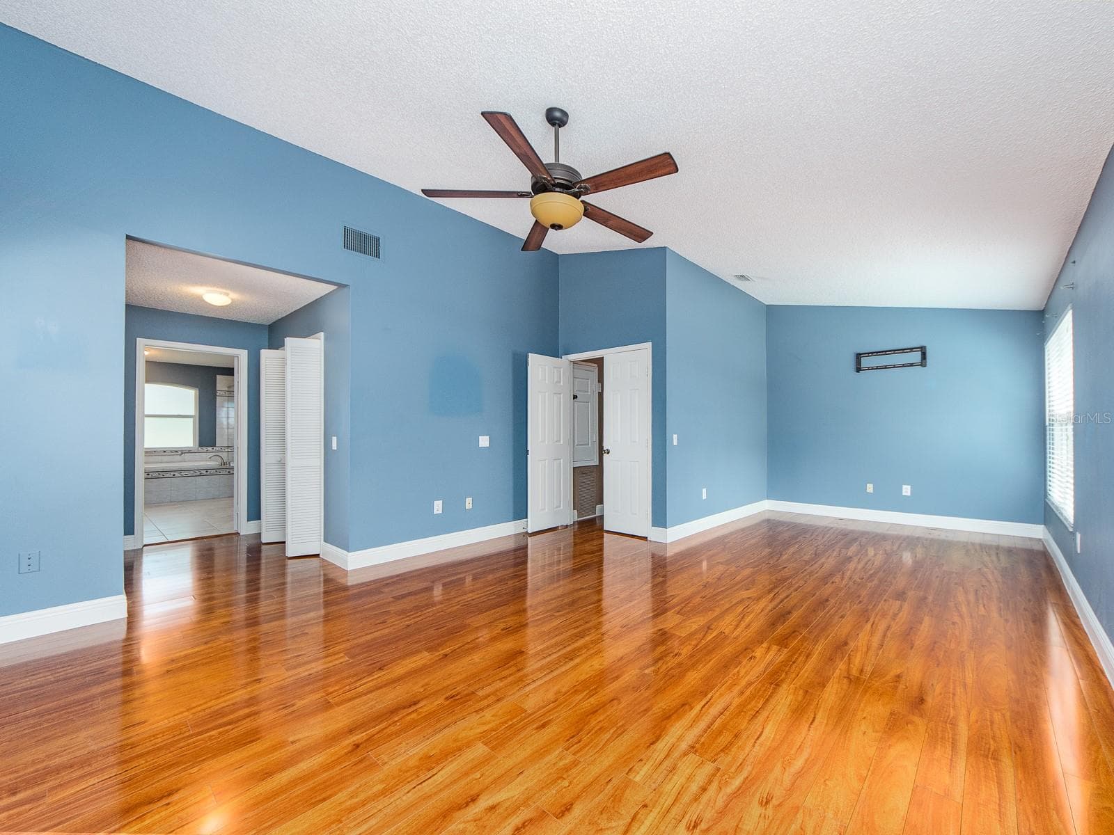 Primary suite - 3256 BENTLEY DR, PALM HARBOR