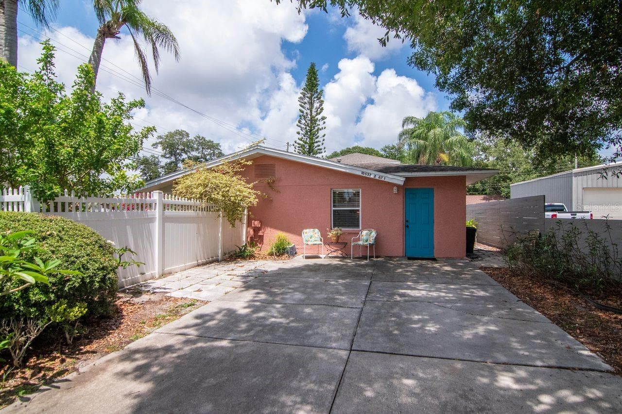 IN LAW SUITE ENTRANCE - 10532 67TH AVE, SEMINOLE