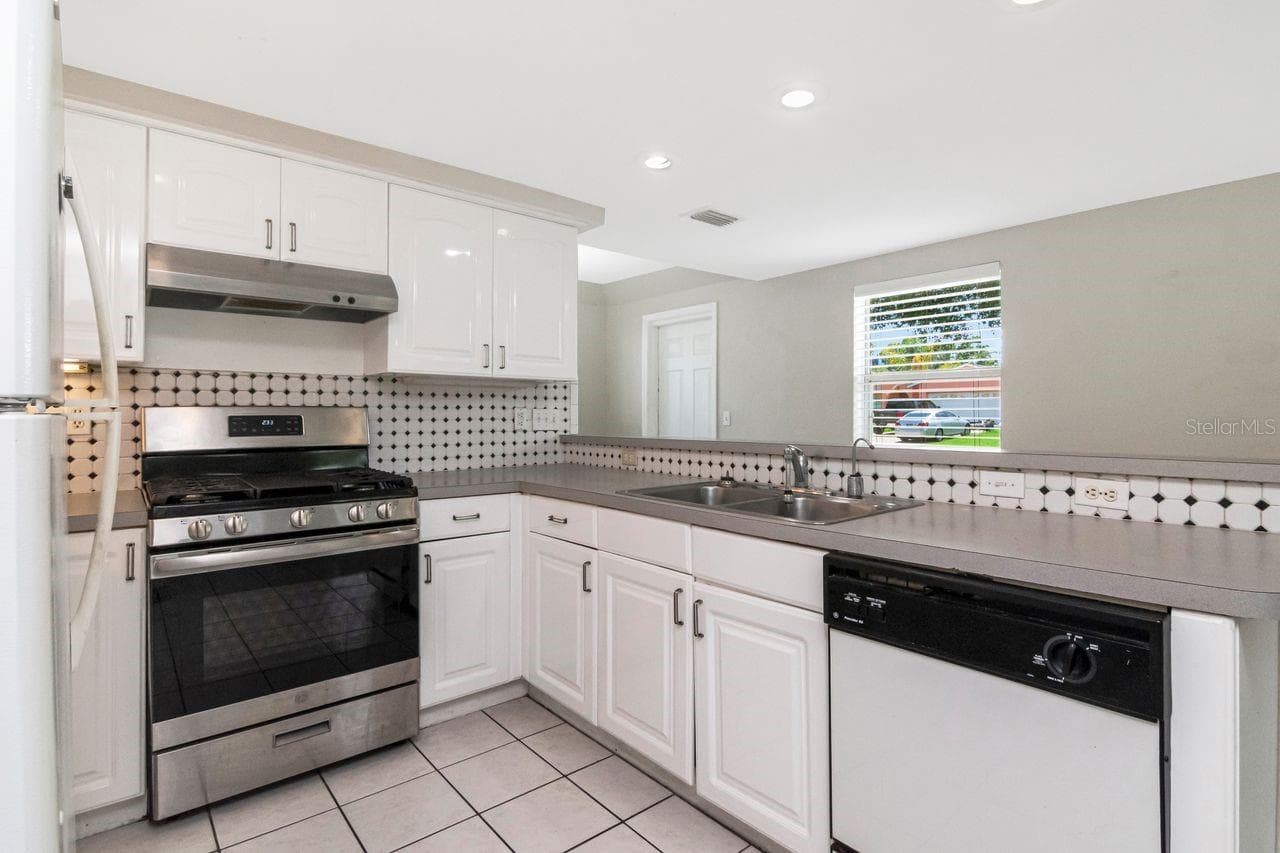Single Family Residence at 10532 67TH AVE, SEMINOLE, photo 44 of 48