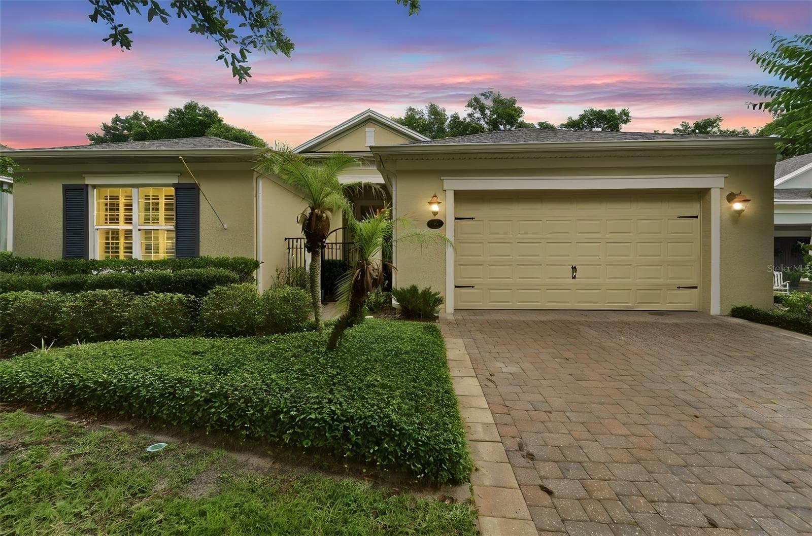 125 ASTERBROOKE DR
