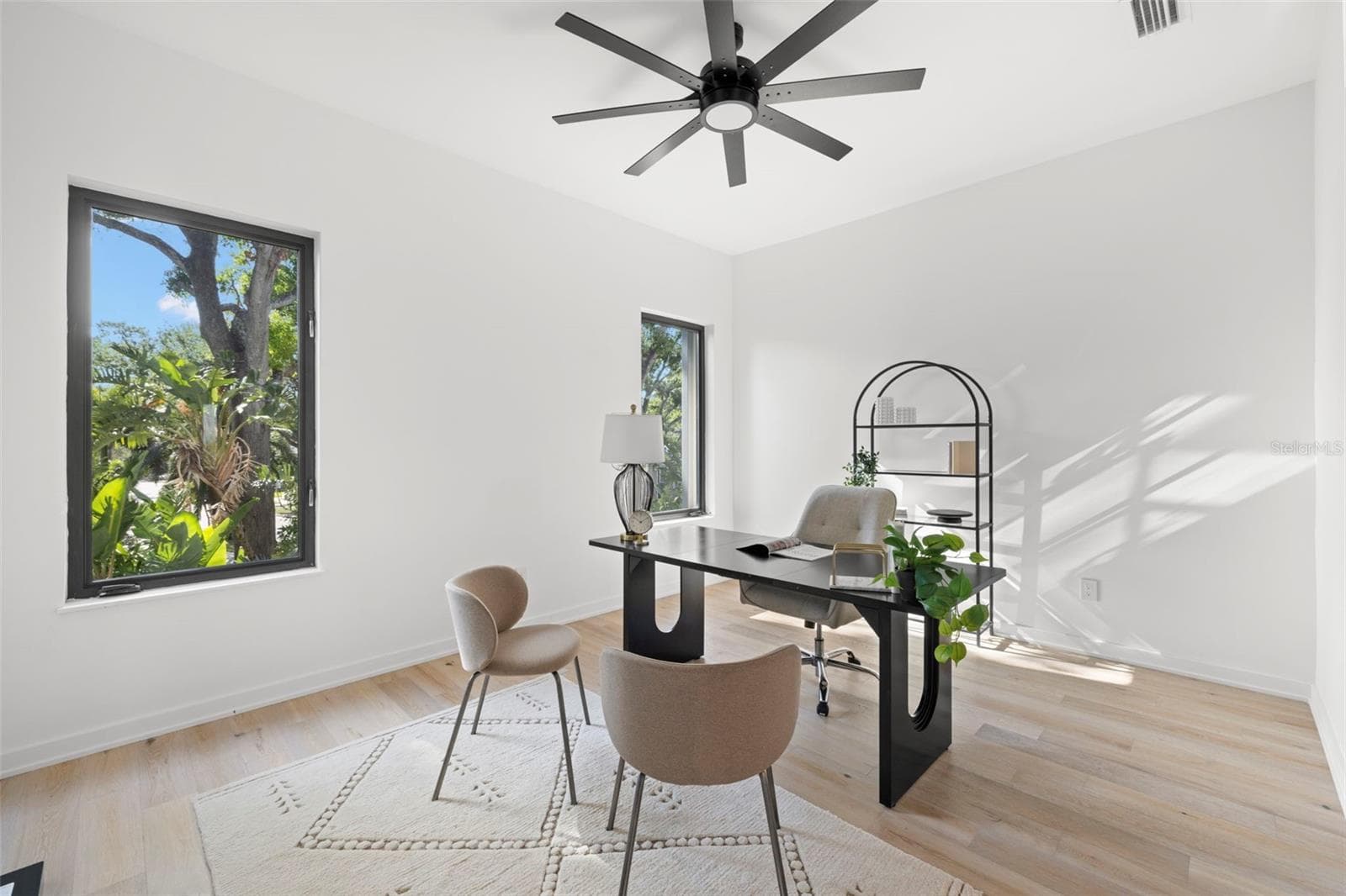Townhouse at 98 W DAVIS BLVD, TAMPA, photo 51 of 86
