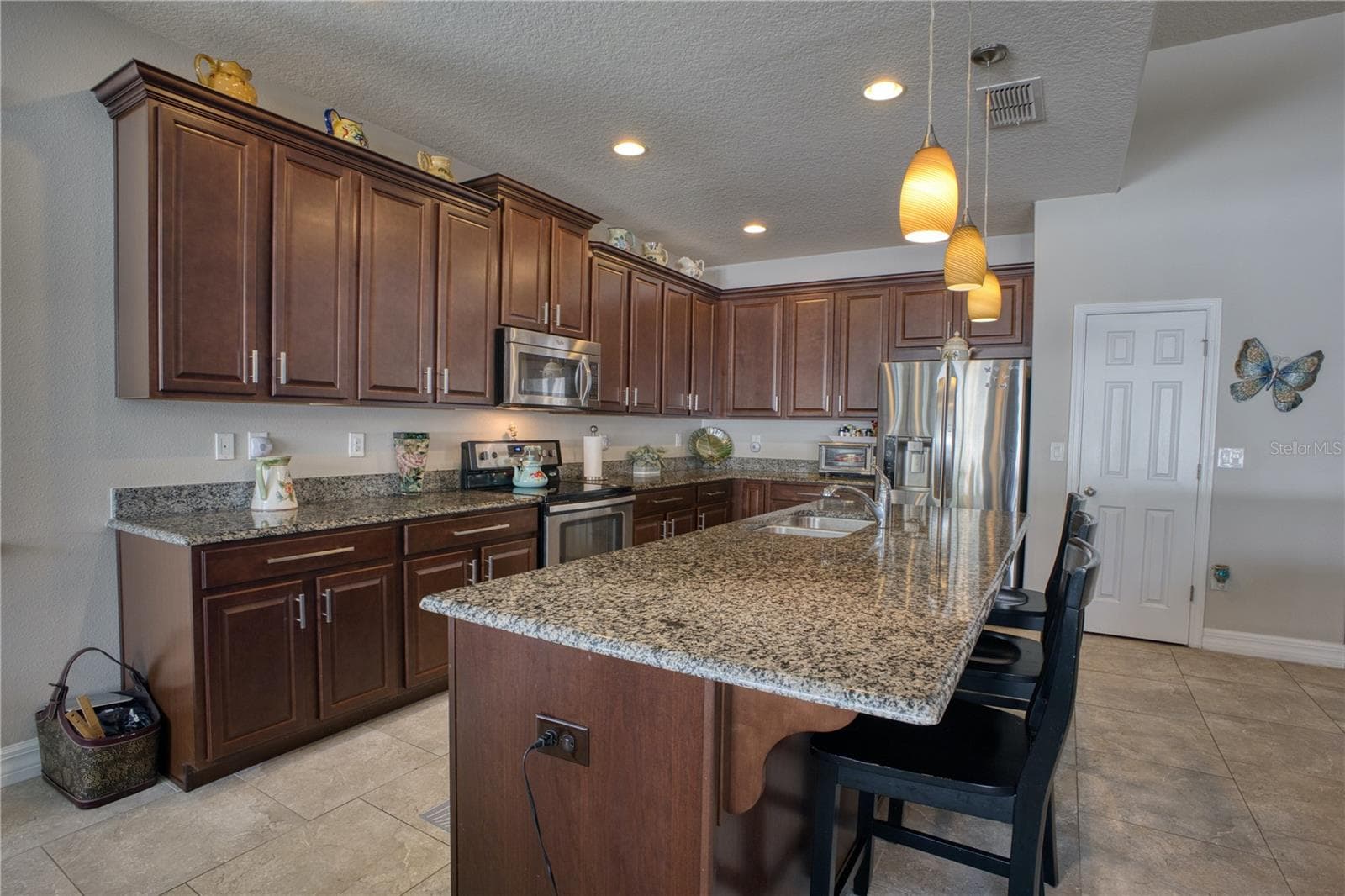 Single Family Residence at 3014 SERA BELLA WAY, KISSIMMEE, photo 6 of 41