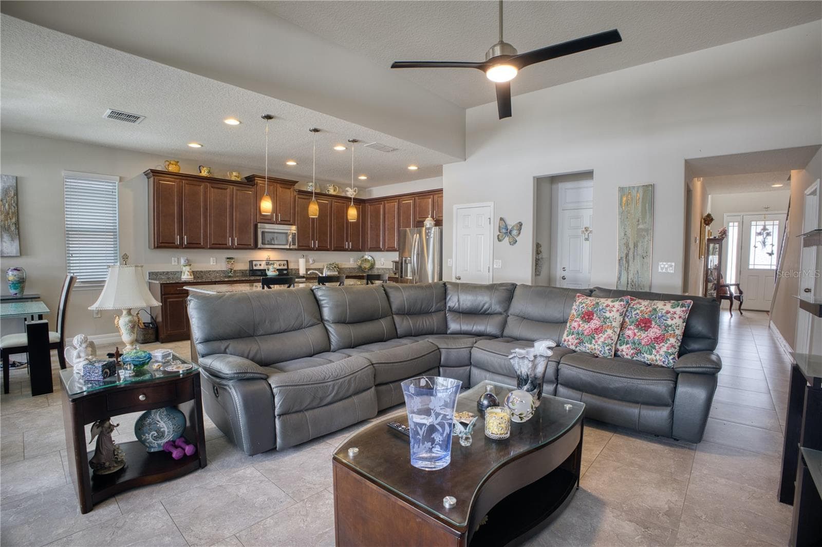 Single Family Residence at 3014 SERA BELLA WAY, KISSIMMEE, photo 8 of 41