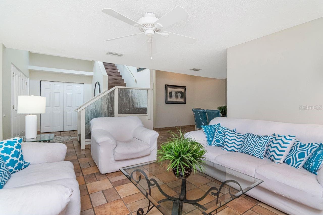 LIVING ROOM - 10532 67TH AVE, SEMINOLE