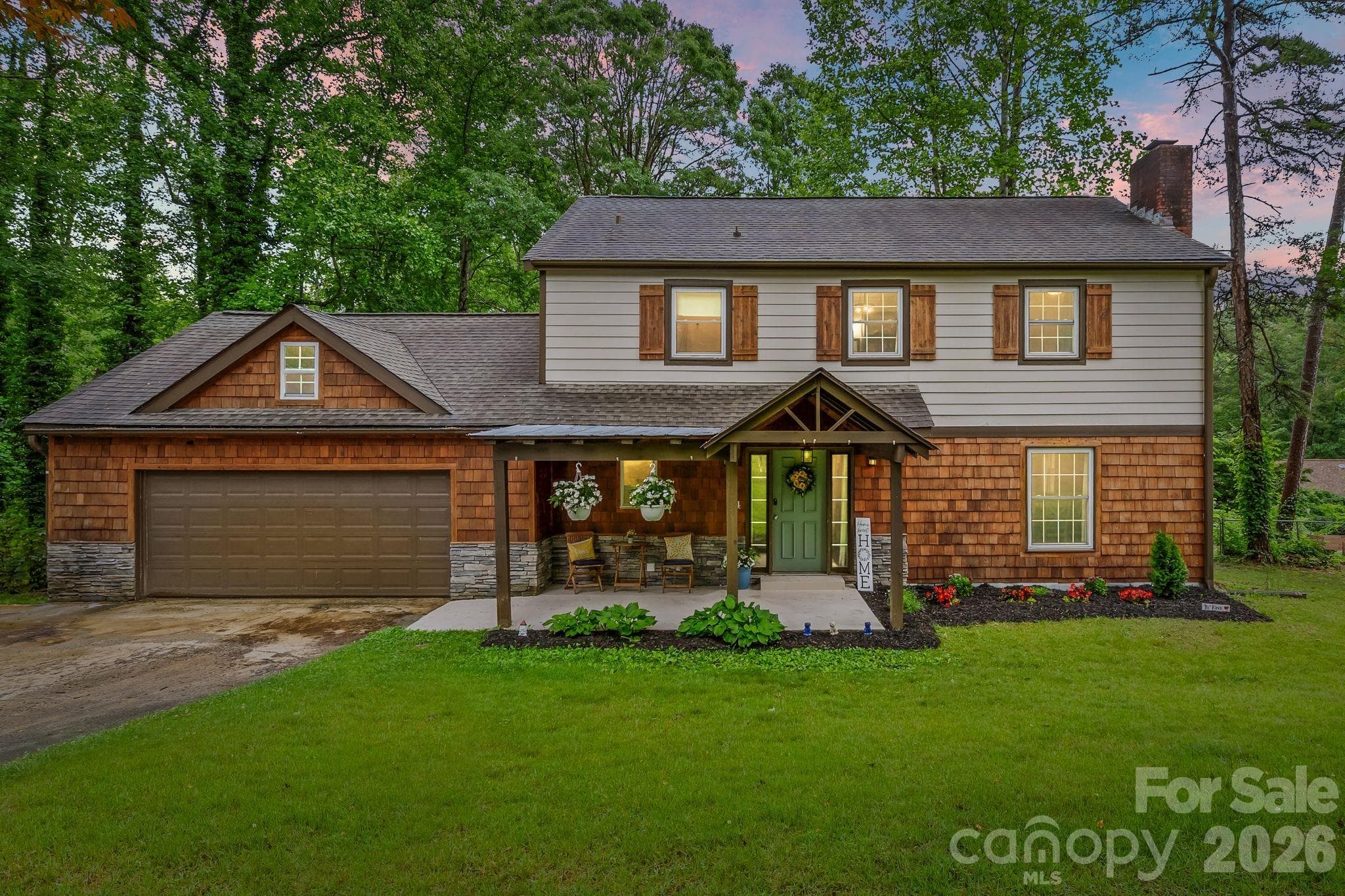 Don't miss seeing this lovely home! - 4 Beechwood Lakes Drive, Hendersonville