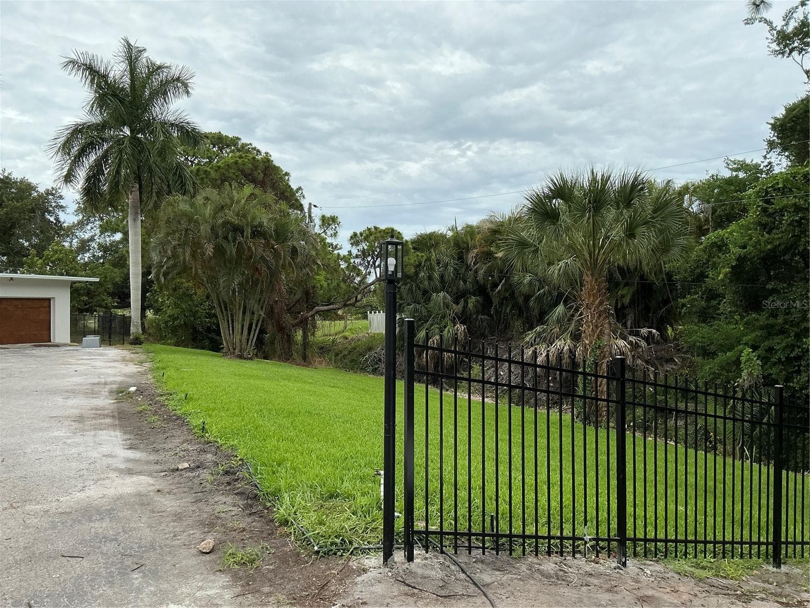 Single Family Residence at 502 MAGELLAN DR, SARASOTA, photo 4 of 56
