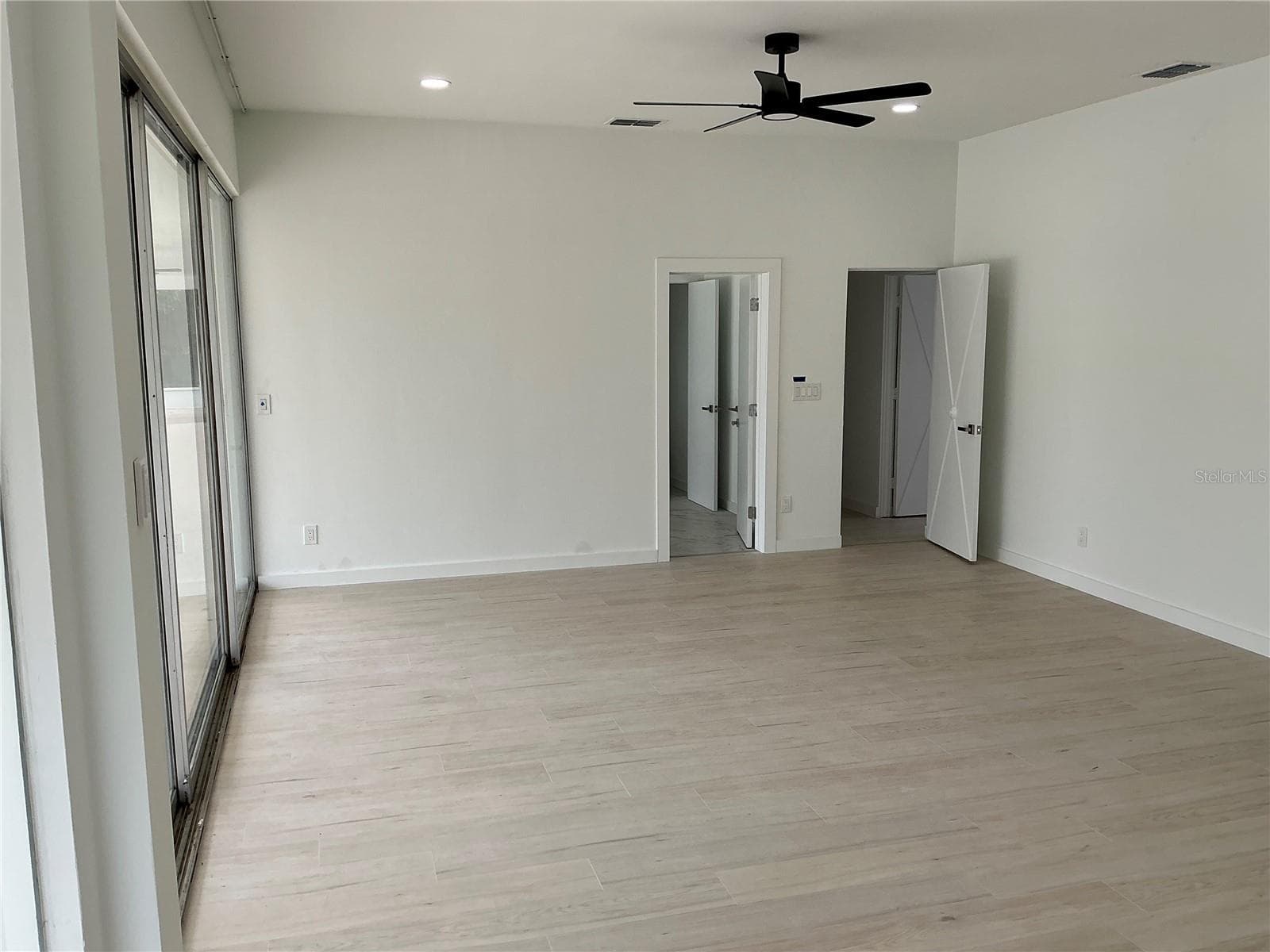 Single Family Residence at 502 MAGELLAN DR, SARASOTA, photo 17 of 56