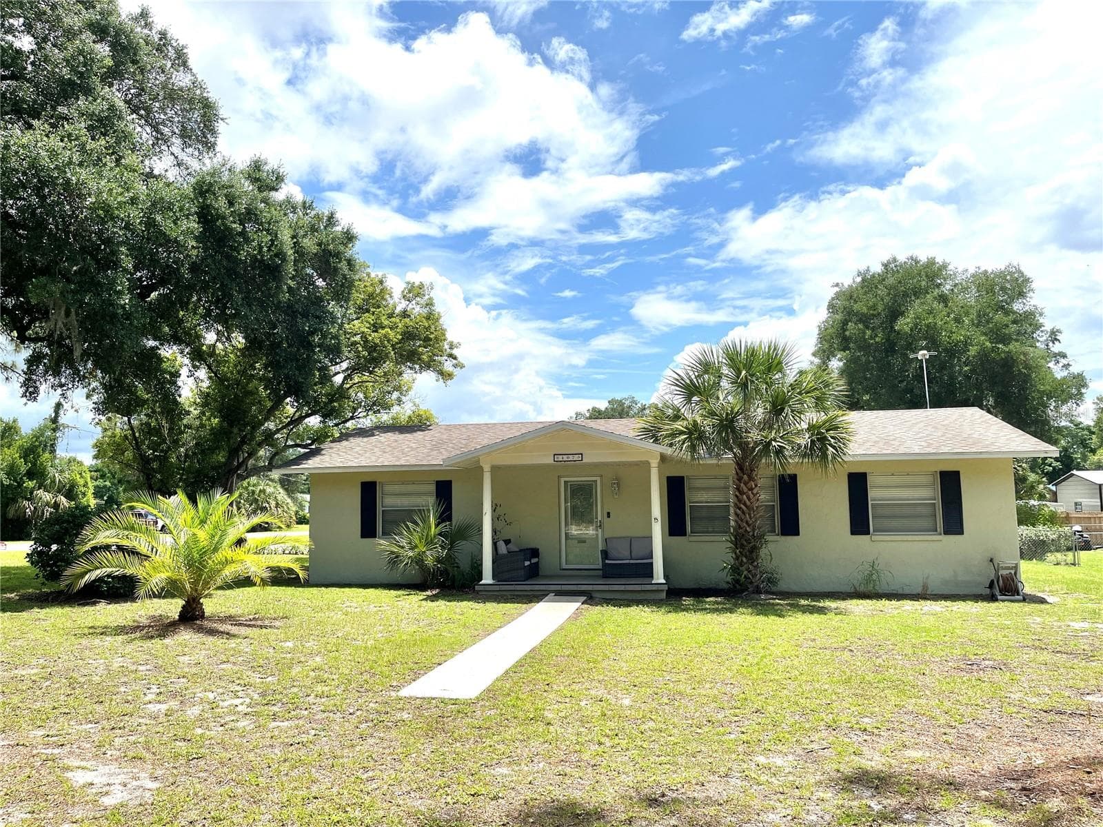 Single Family Residence at 407 POINSETTIA AVE, FRUITLAND PARK, photo 2 of 26