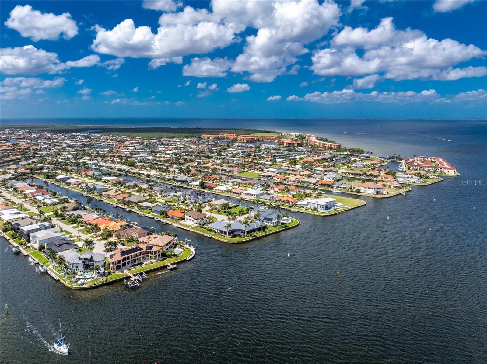 The perfect launching point for endless boating destinations exploring our Gulf Islands. - 80 SABAL DR, PUNTA GORDA