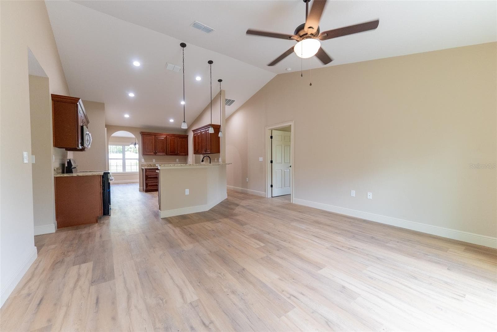 Single Family Residence at 23811 SW BLUEBERRY LN, DUNNELLON, photo 24 of 65