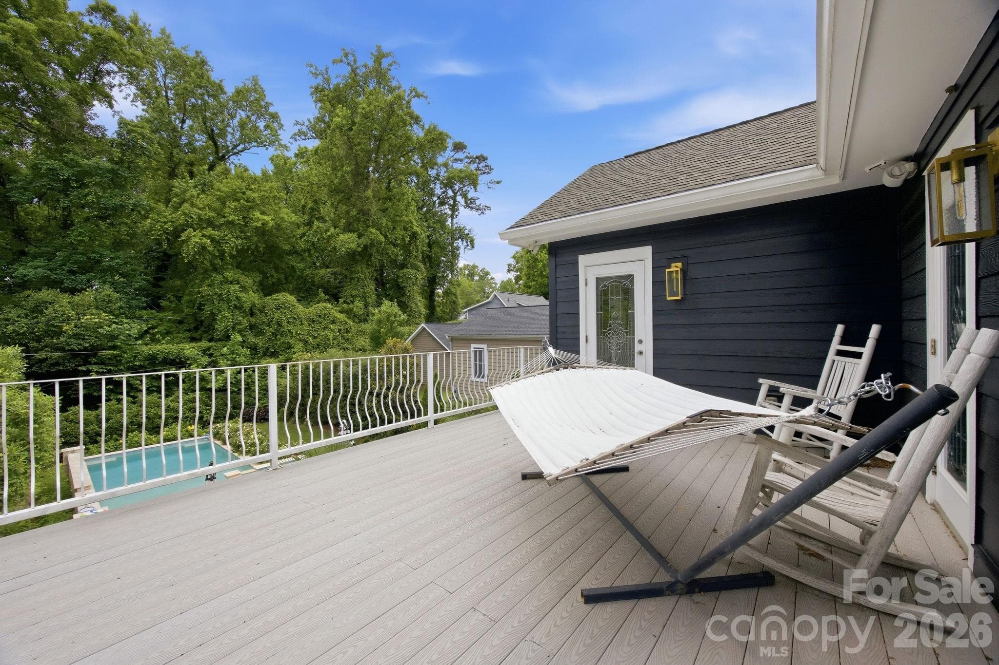 Single Family Residence at 3220 Commonwealth Avenue, Charlotte, photo 31 of 45
