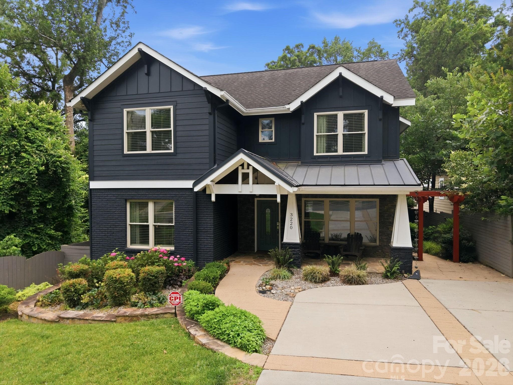 Single Family Residence at 3220 Commonwealth Avenue, Charlotte, photo 43 of 45