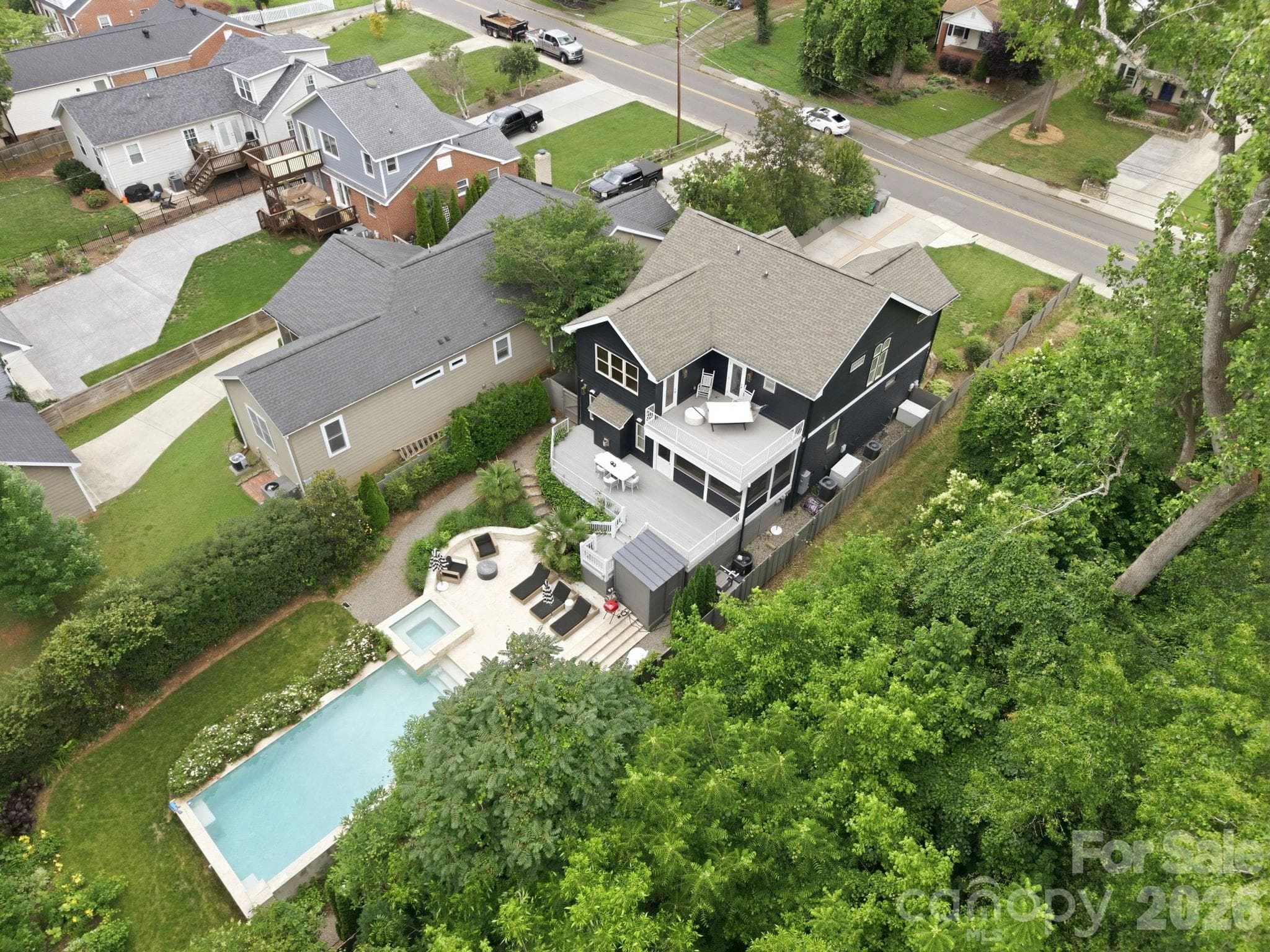 Single Family Residence at 3220 Commonwealth Avenue, Charlotte, photo 45 of 45