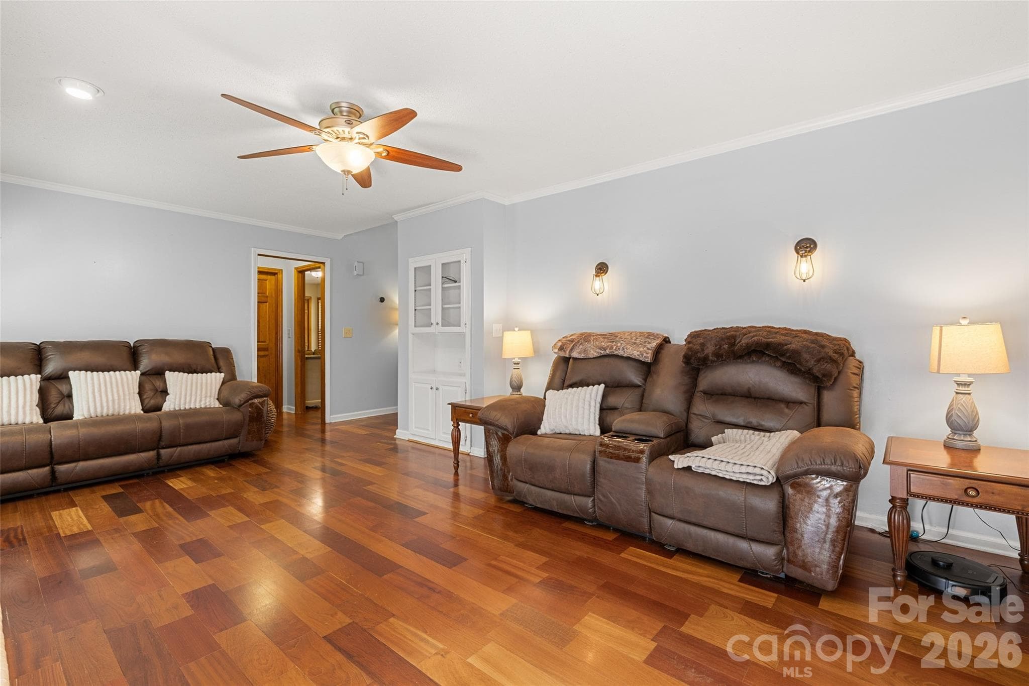 Single Family Residence at York, photo 7 of 37