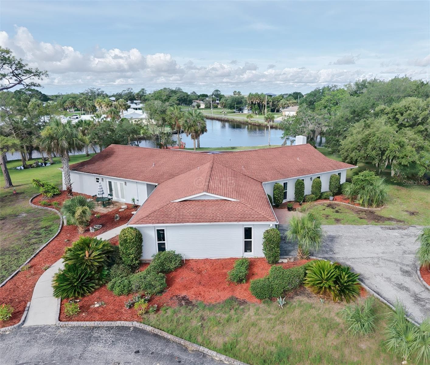 Single Family Residence at 11580 W DIXIE SHORES DR, CRYSTAL RIVER, photo 3 of 34