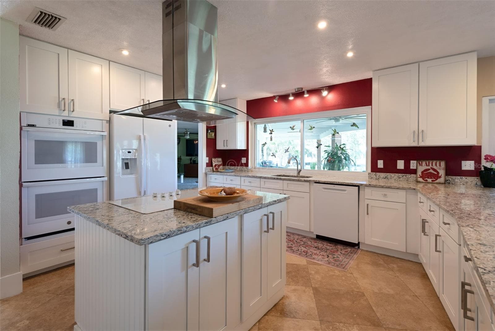 Totally remodeled home with 2025 GE appliances - 11580 W DIXIE SHORES DR, CRYSTAL RIVER