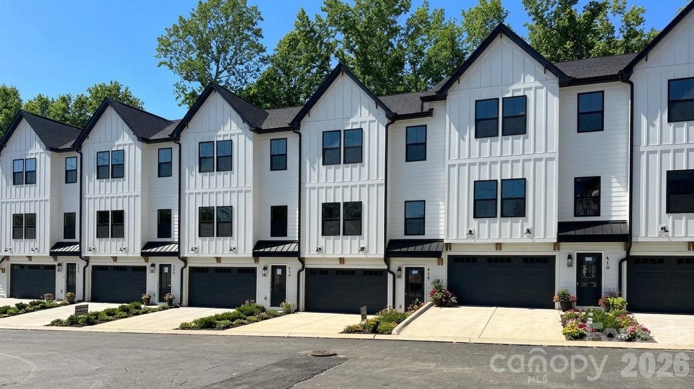 Townhouse at Fort Mill, photo 2 of 29