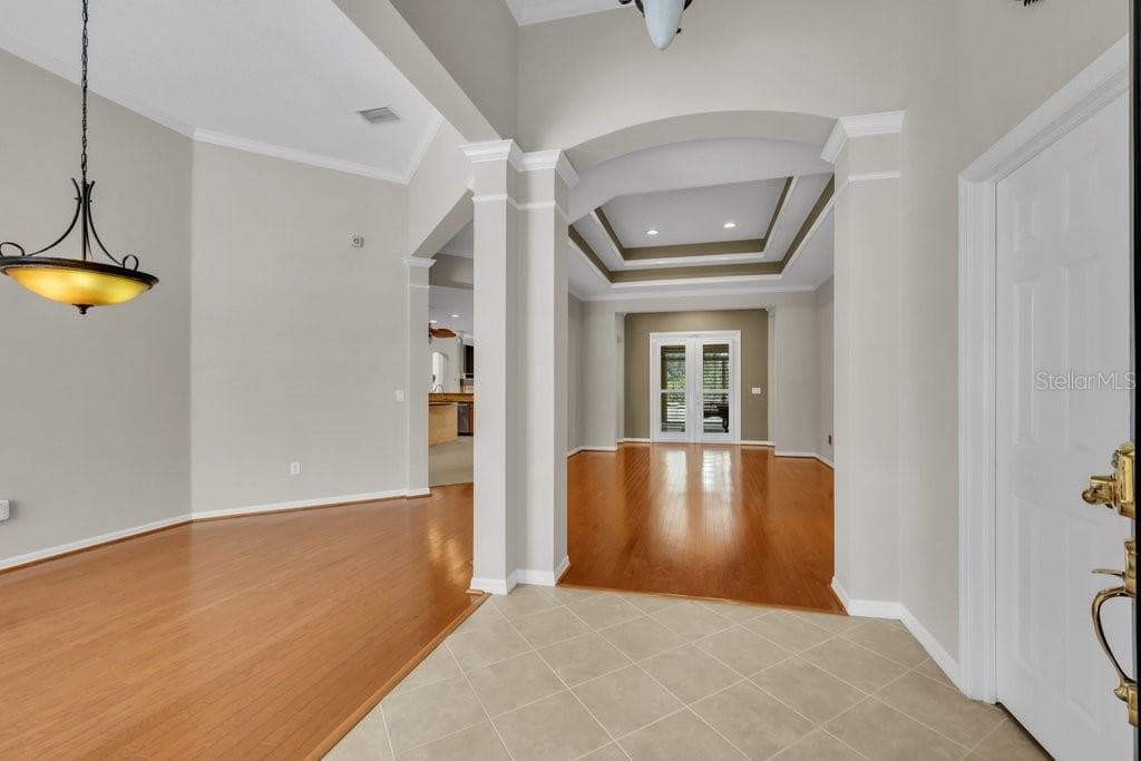 Single Family Residence at 6122 KESTRELPARK DR, LITHIA, photo 6 of 54