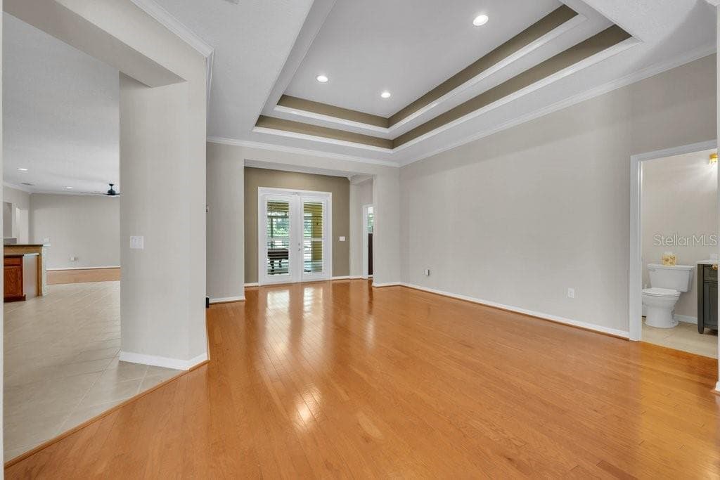 Single Family Residence at 6122 KESTRELPARK DR, LITHIA, photo 8 of 54