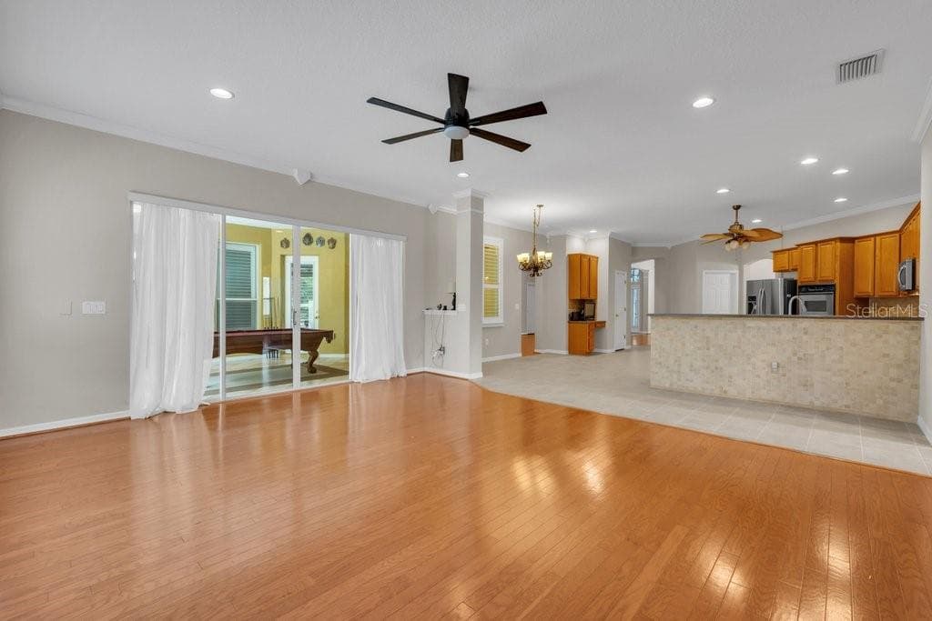 Single Family Residence at 6122 KESTRELPARK DR, LITHIA, photo 20 of 54