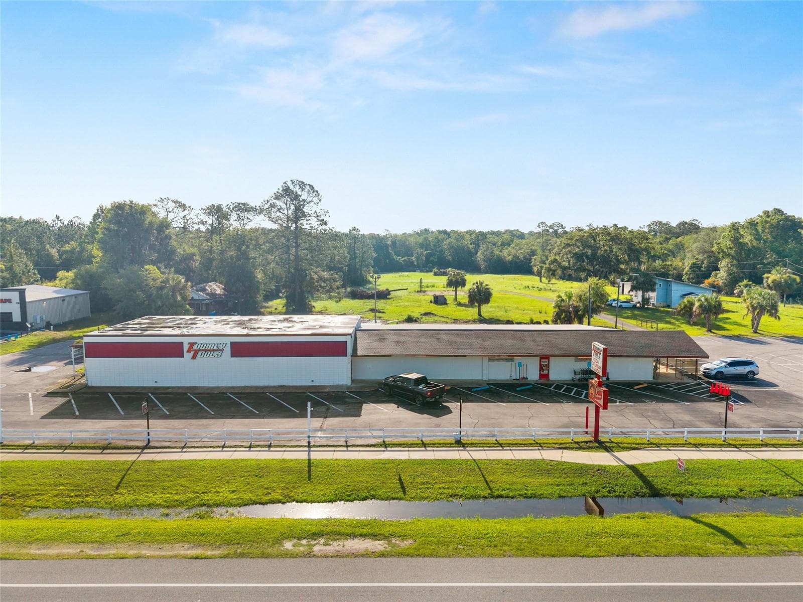 17313 NE US HWY 301