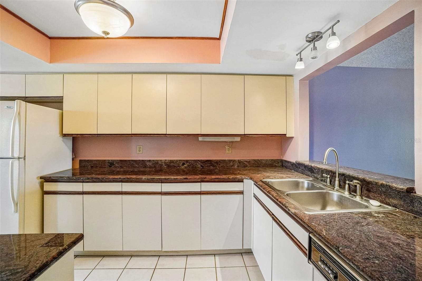 Condominium at 1601 43RD ST N #224, ST PETERSBURG, photo 22 of 44