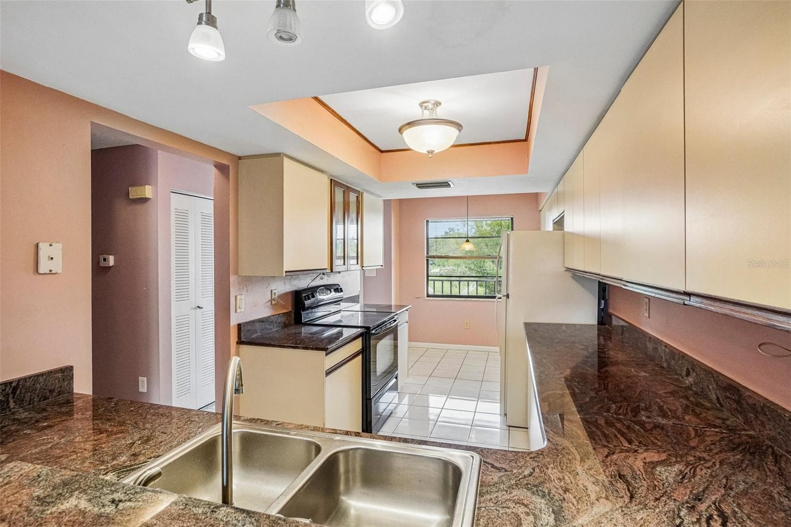 Condominium at 1601 43RD ST N #224, ST PETERSBURG, photo 23 of 44