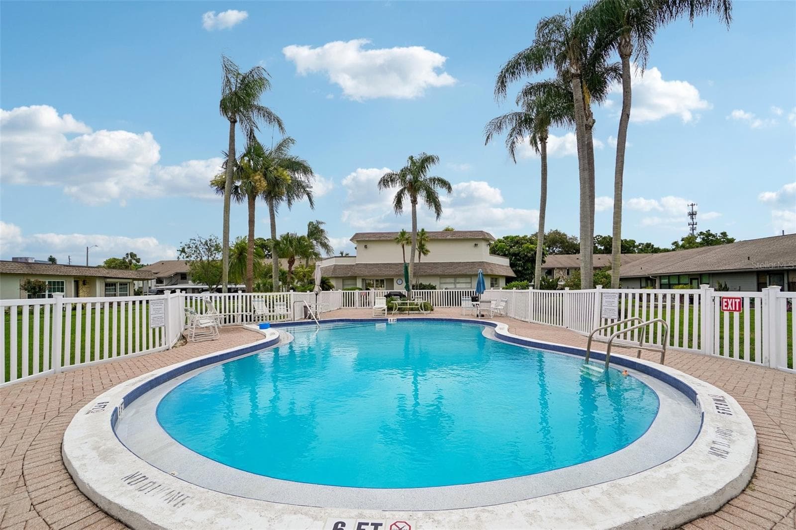 Condominium at 1601 43RD ST N #224, ST PETERSBURG, photo 42 of 44