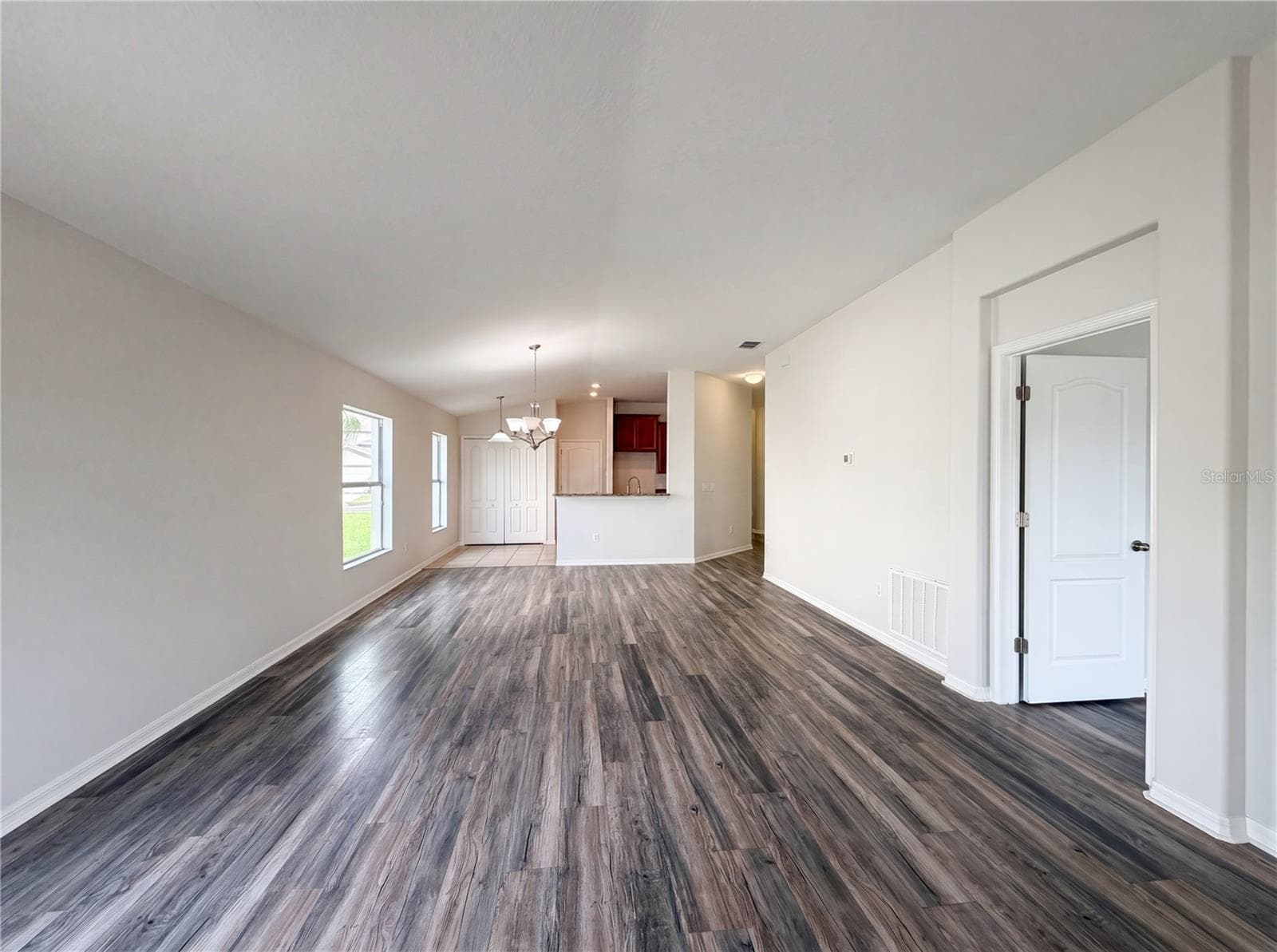 Single Family Residence at 1969 HAWKS VIEW DR, RUSKIN, photo 3 of 24
