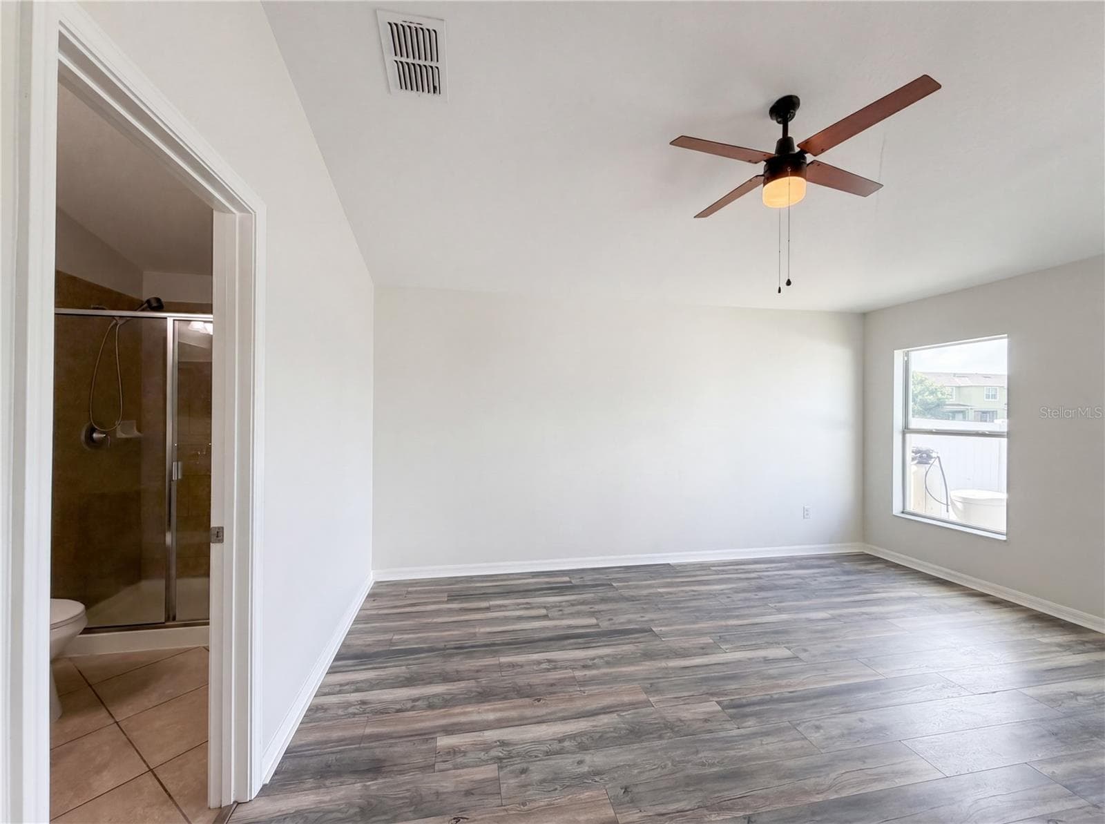 Single Family Residence at 1969 HAWKS VIEW DR, RUSKIN, photo 4 of 24