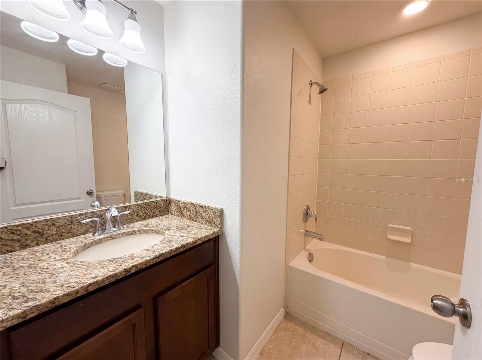 Single Family Residence at 1969 HAWKS VIEW DR, RUSKIN, photo 6 of 24