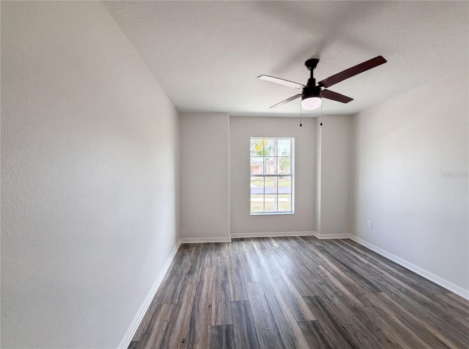 Single Family Residence at 1969 HAWKS VIEW DR, RUSKIN, photo 11 of 24