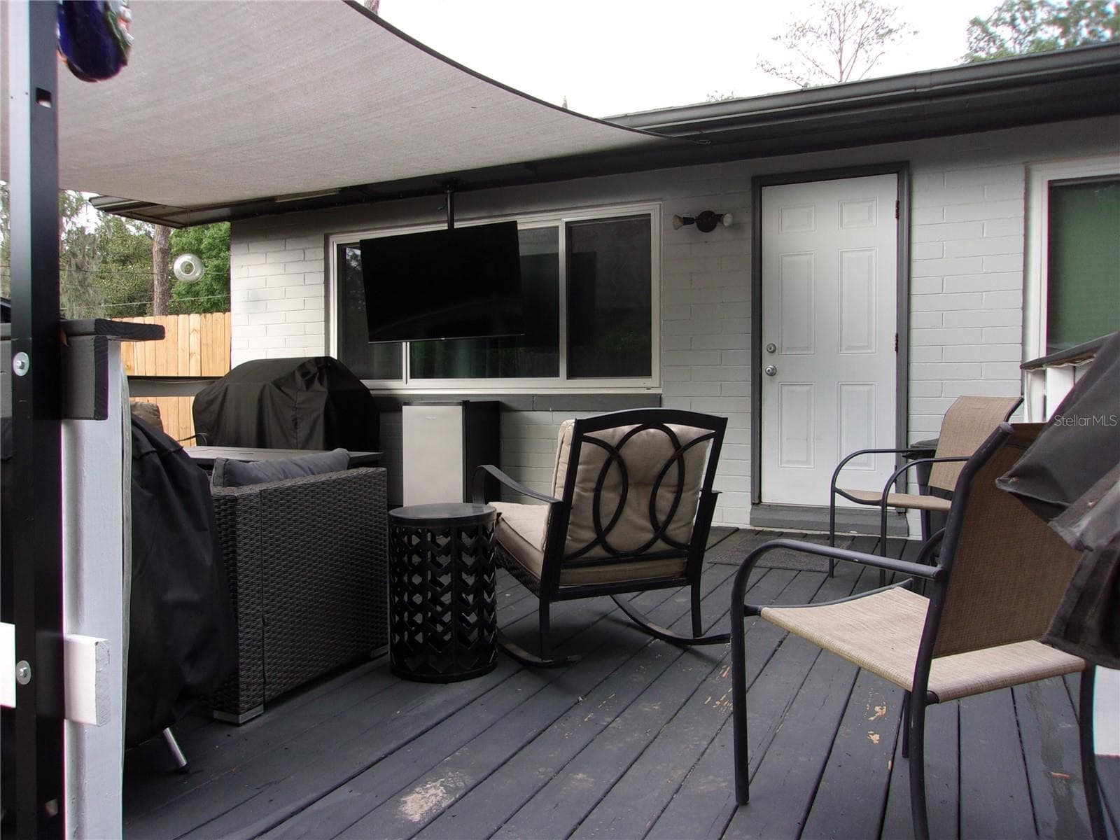 relax, enjoy and entertain - 428 NE 21ST TER, OCALA