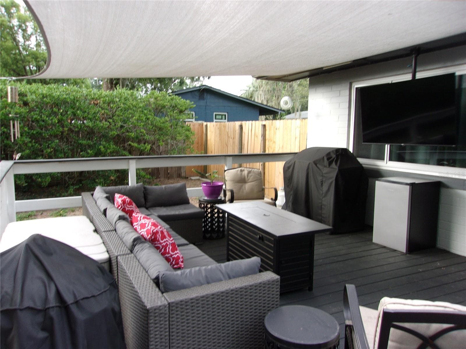 picture yourself enjoying this with your friends and family - 428 NE 21ST TER, OCALA