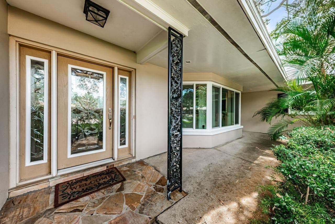 Front of house facing East - 1704 CYPRESS AVE, BELLEAIR