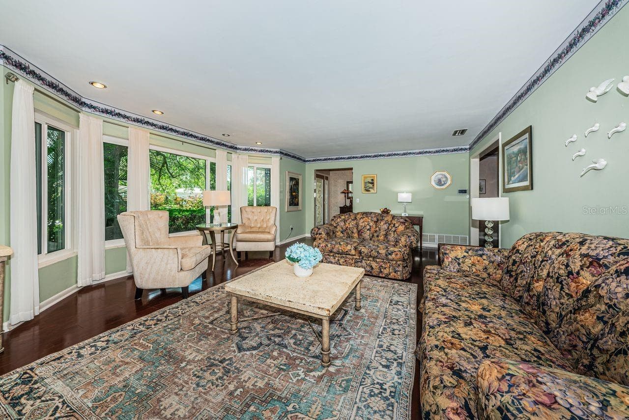 Living Room - 1704 CYPRESS AVE, BELLEAIR